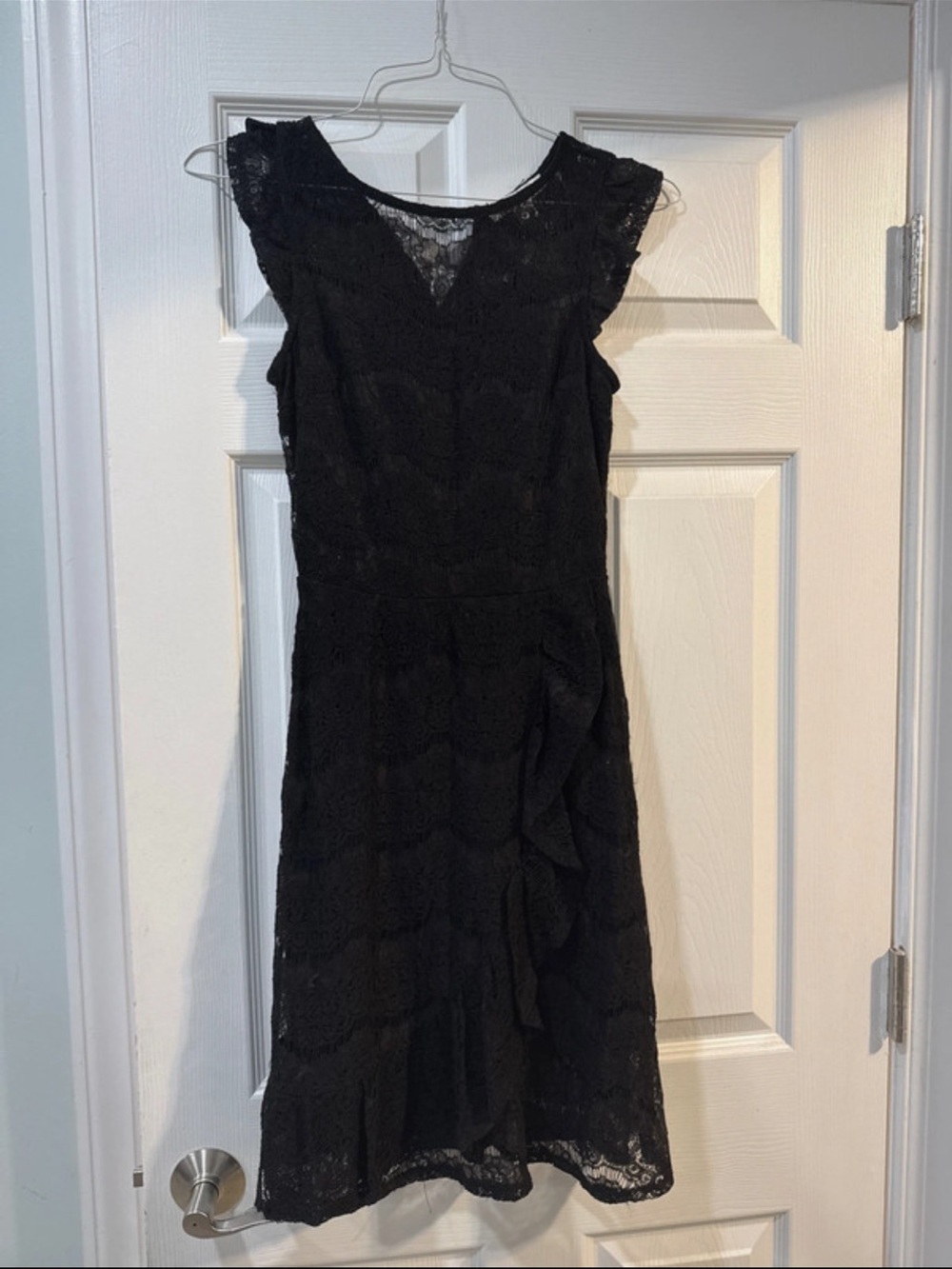 Elegant Black Lace Midi Dress with V-Neck